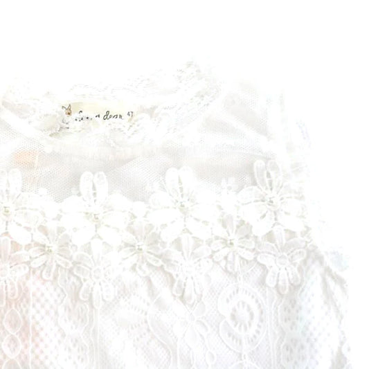 White Lace Tank w Flower and Pearl Detail on Chest
