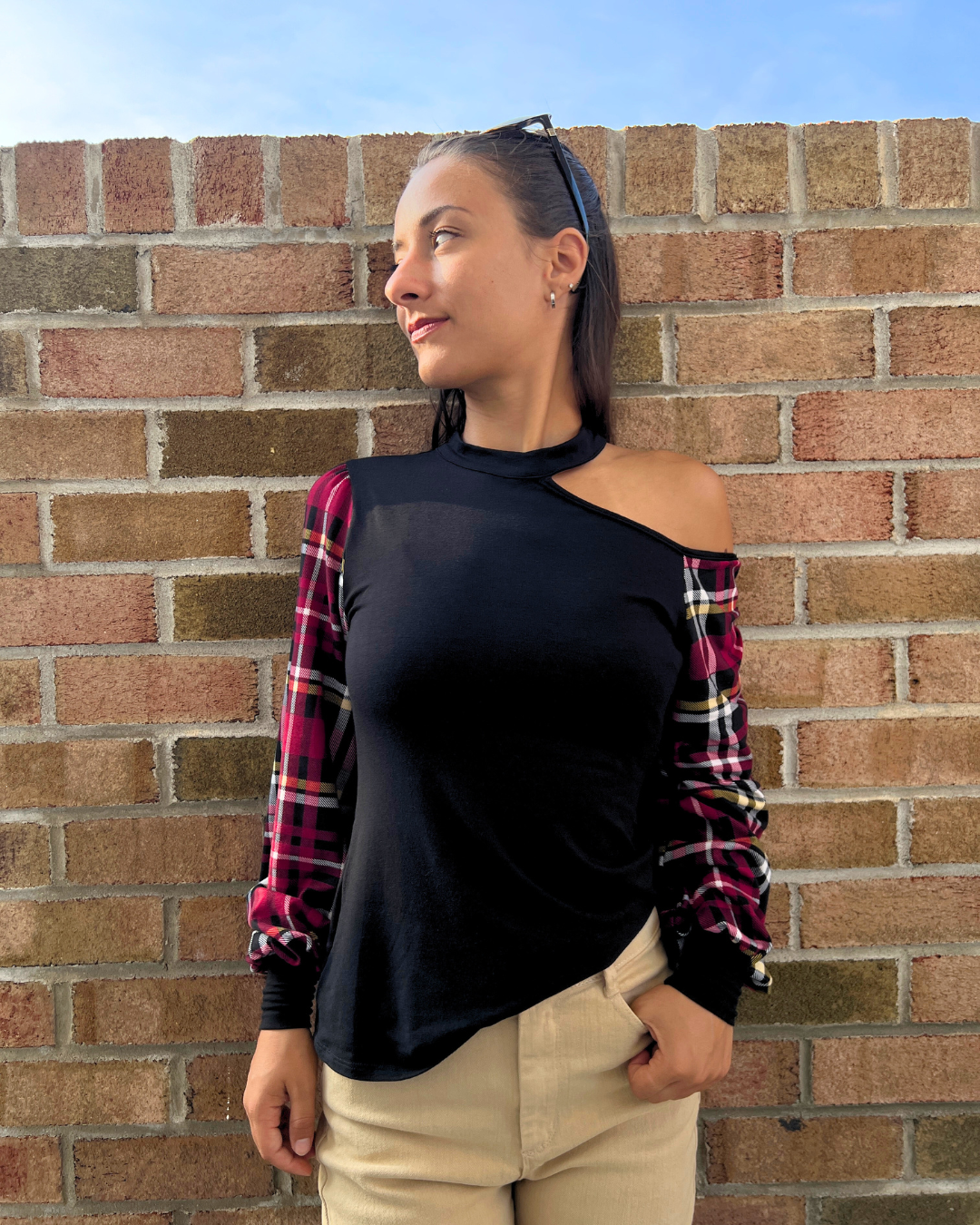 Black One Cold Shoulder w Wine Plaid Sleeve