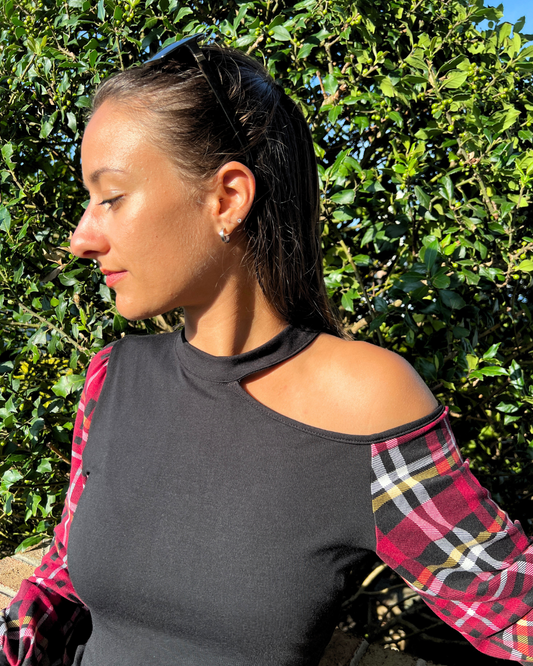 Black One Cold Shoulder w Wine Plaid Sleeve