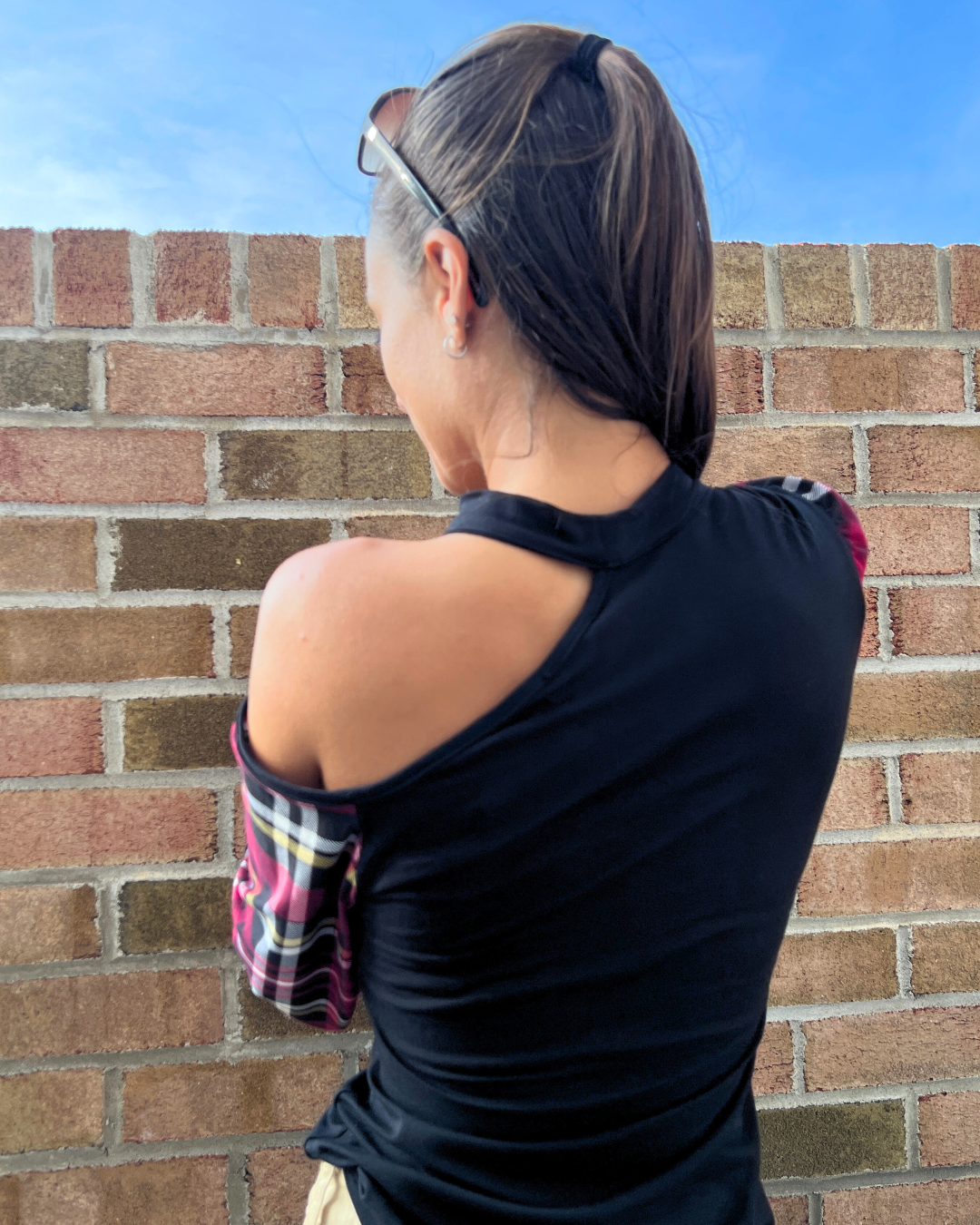 Black One Cold Shoulder w Wine Plaid Sleeve