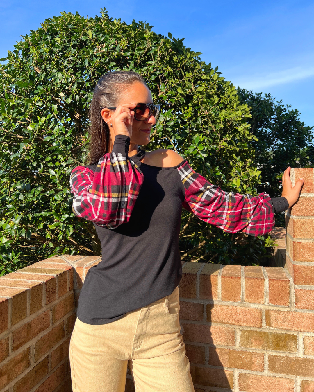 Black One Cold Shoulder w Wine Plaid Sleeve