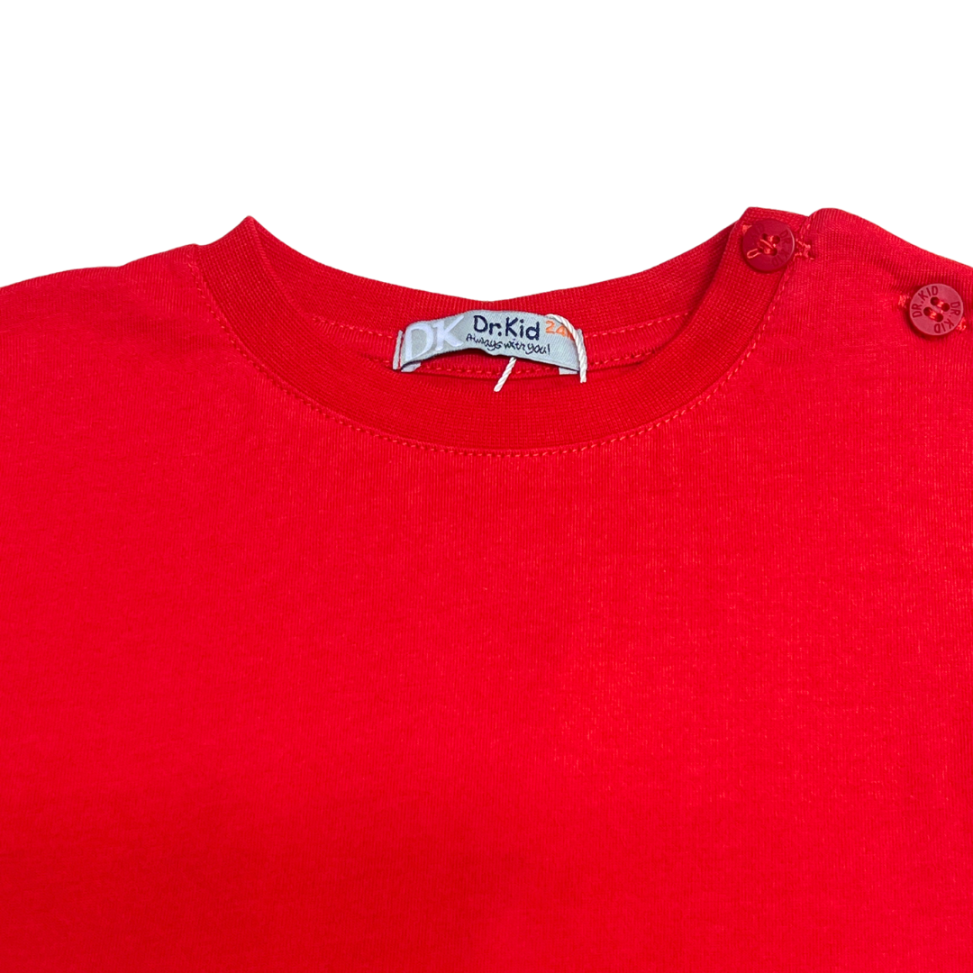 T-Shirt w Button Detail on Shoulder