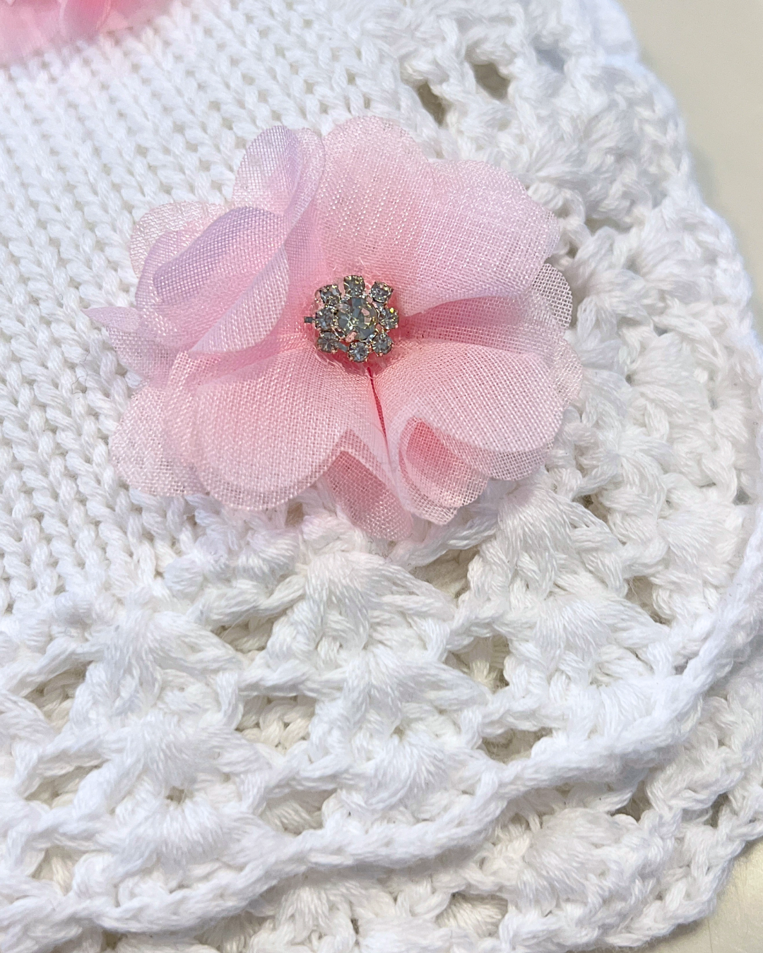 White w Pink Flower Small Rhinestone Center Blanket