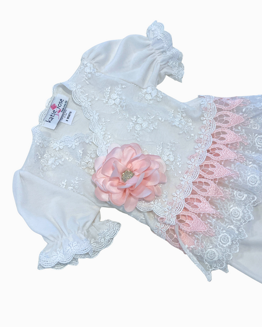 Aria 2pc White Lace w Pink Flower
