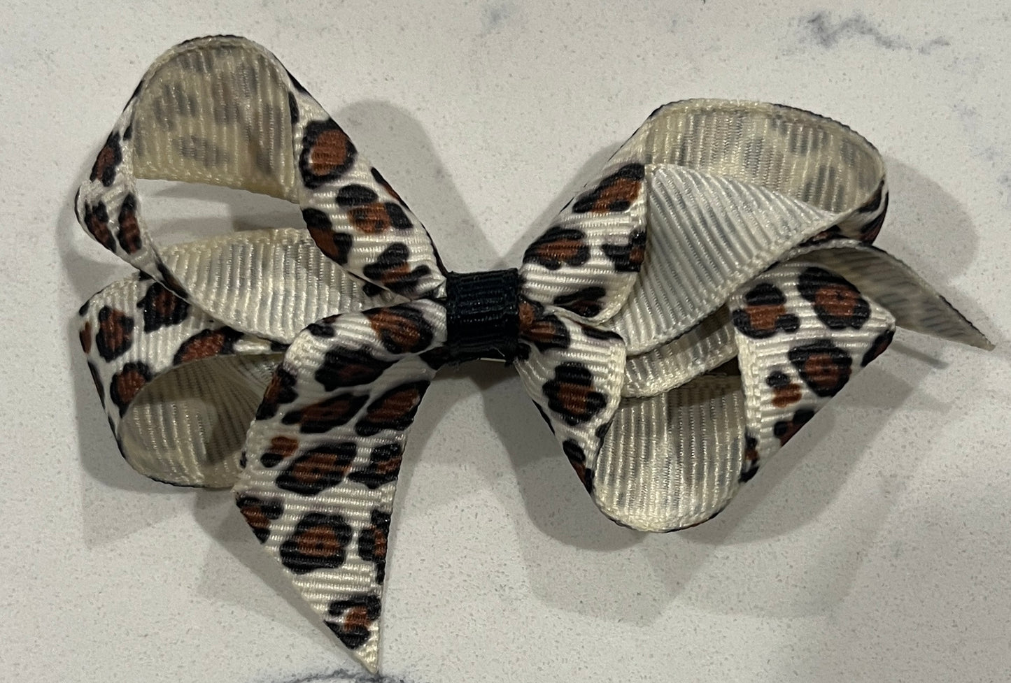 Toddler Animal Print Bow w Clip 2