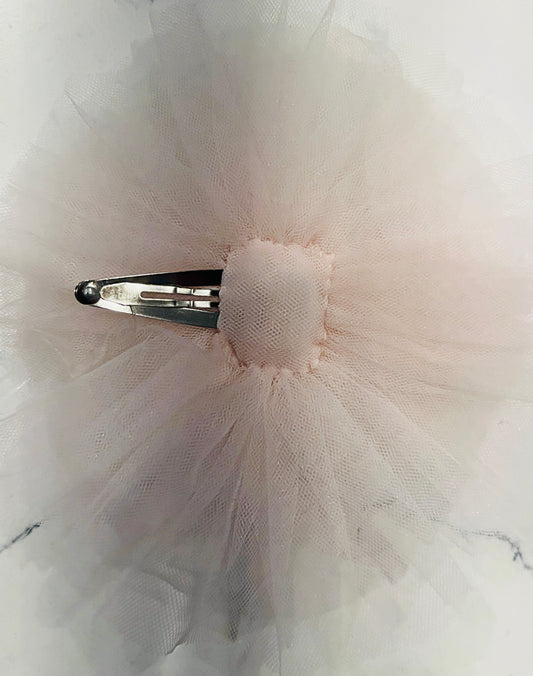 Lt Pink Tulle Hair Clip w Pearl Cluster