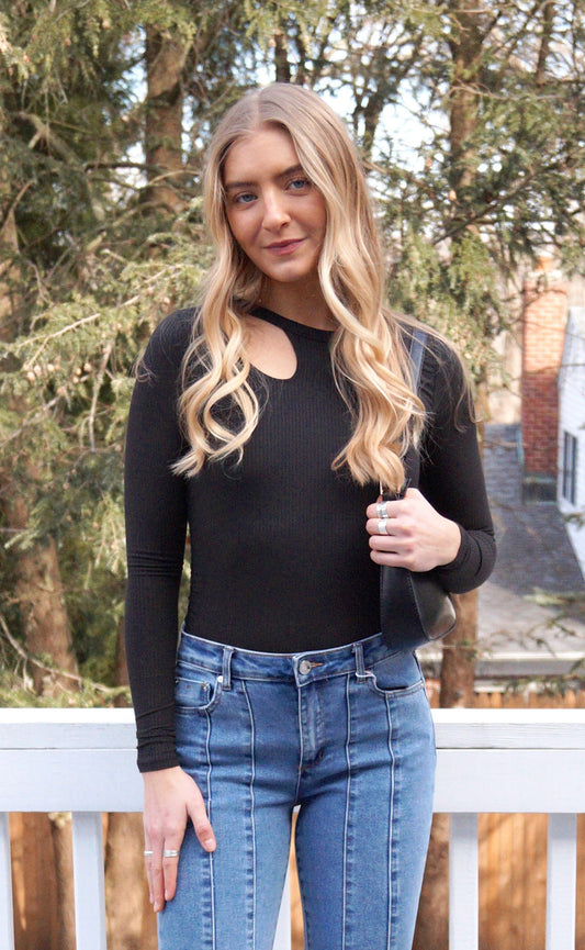 Black Rib Ruched Cut Out Top