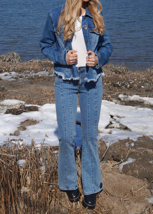 Mid Rise Flair Indigo Jean