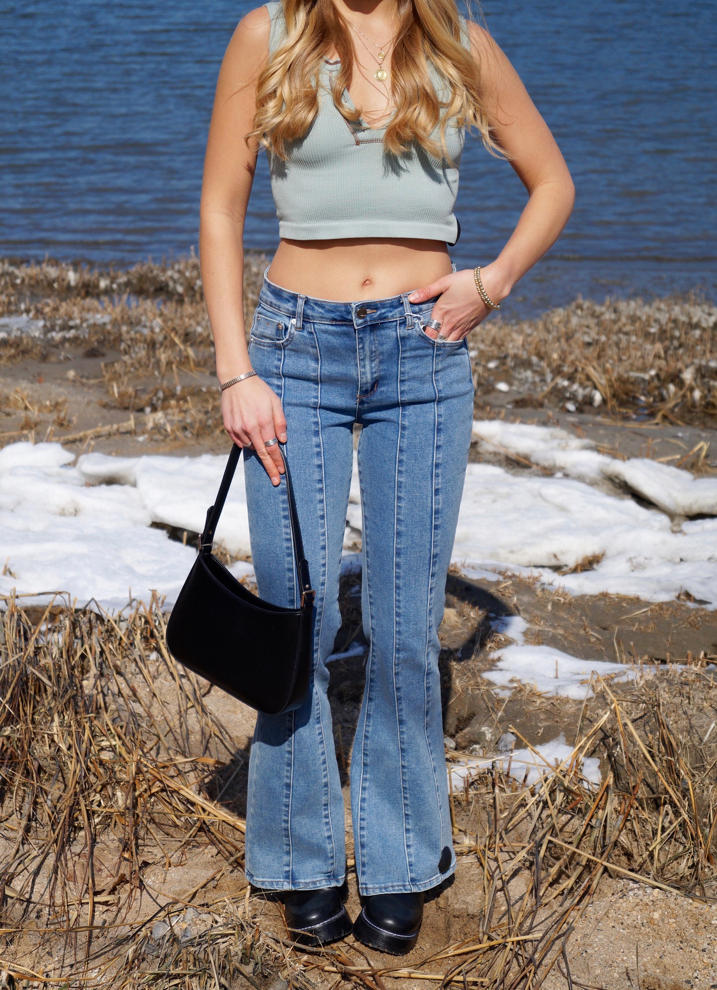 V-neck Ribbed Crop Top