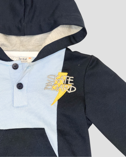 Skate Board Sweatshirt w Hood