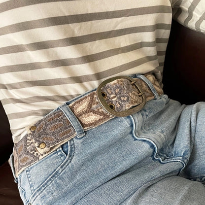 embroidered wool belt, neutral floral belt, boho chic accessories, artisan wool belt, boutique embroidered belt, vintage style belt, handmade embroidered belt, statement waist belt, unique bohemian belt, woven texture belt, boutique women’s accessories, artisan fashion belt