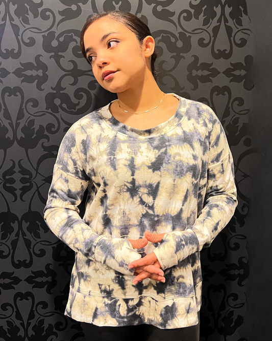 women’s tie-dye sweatshirt Expressions Boutique NY, relaxed crew neck sweater, boutique tie-dye pullover, comfy fall sweatshirt, neutral tie-dye top