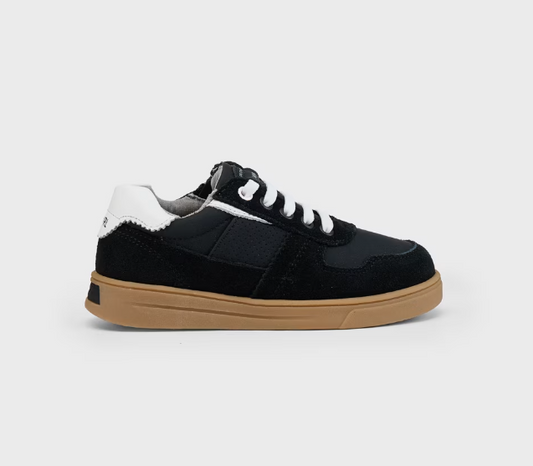 Black Low Top Sneaker