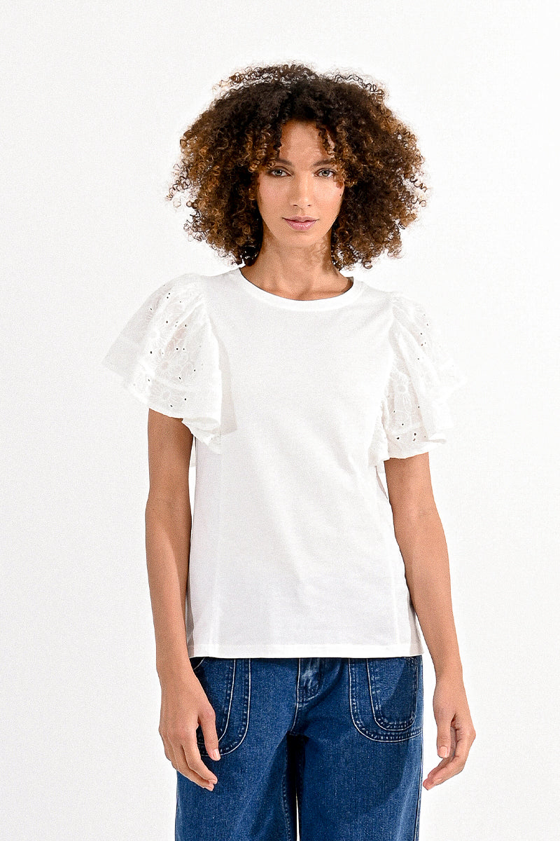 White Tee w Ruffled Eyelet Sleeve