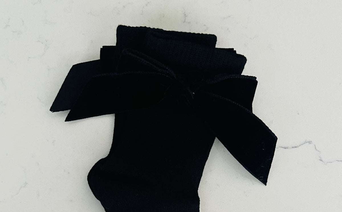 Meia Pata Knee High Socks with Knot Velvet Bow | Girls’ Dress Socks & Boutique Accessories