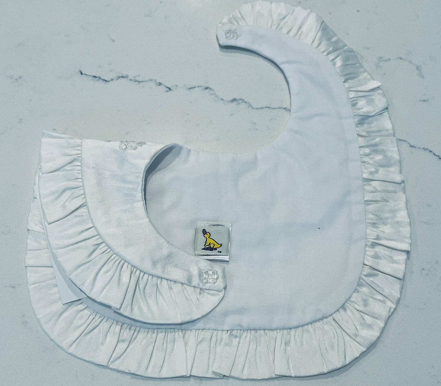 L’Pety Canar GB620 Silk Baby Bib