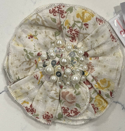 Garden Floral Hair Clip w Pearl Detail