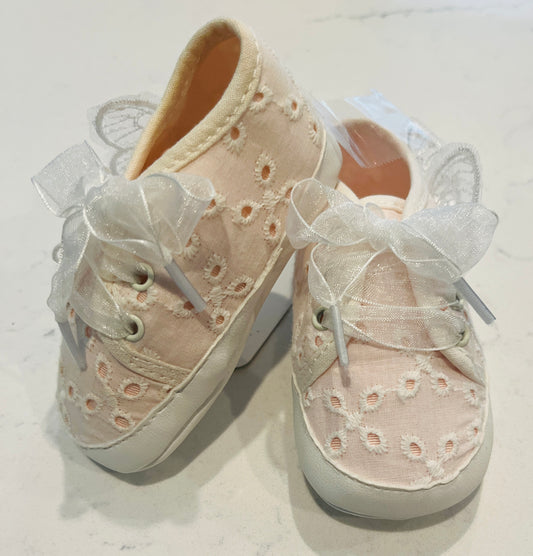 Mayoral Eyelet Crib Shoe w Organza Butterfly Adorned