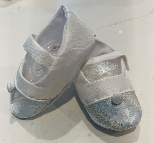 ￼L’Pety Canar White and Blue Baby Loafers