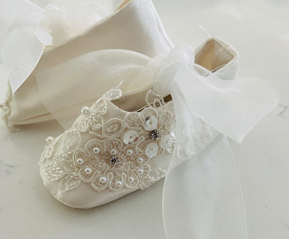 L’Pety Canar Girls’ Silk Shoes with Lace Appliqué and Organza Tie