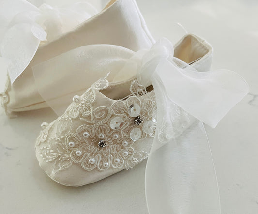 L’Pety Canar Girls’ Silk Shoes with Lace Appliqué and Organza Tie