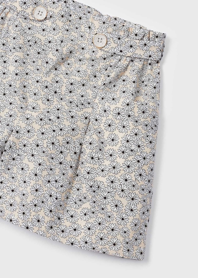 Almond Daisy Print Short